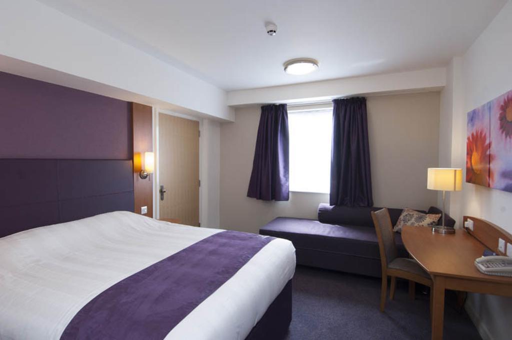 Premier Inn Glasgow - Cumbernauld Zimmer foto